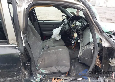 2010 Ford Crown Victoria Police/Police Interceptor из США, поврежденный, VIN 2FABP7BVXAX134299